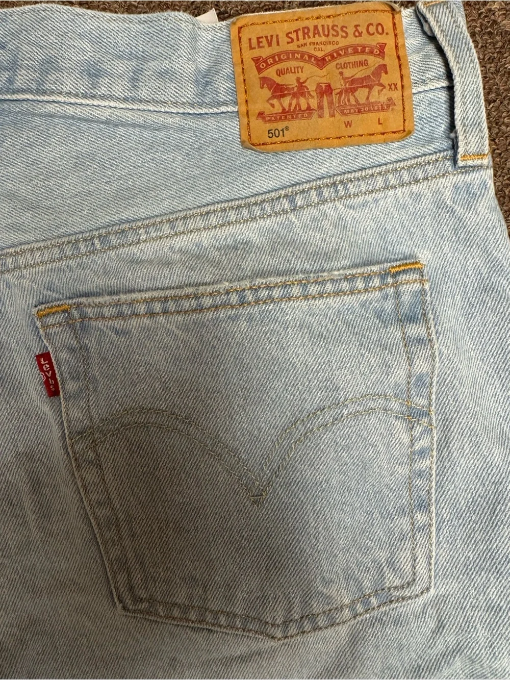 Levi’s 501 Button Fly Distressed Denim Shorts Women’s W32 – EUC